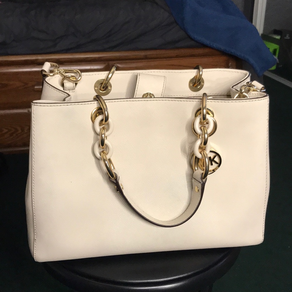 Micheal Kore Purse